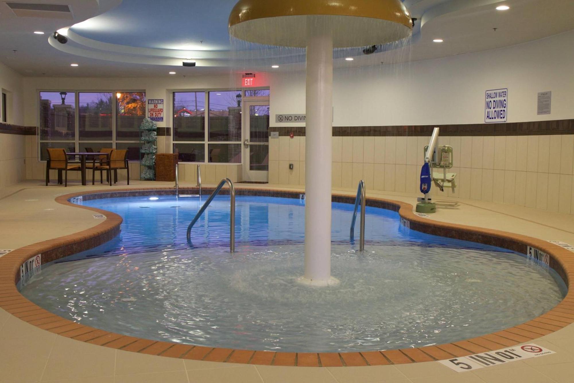 Courtyard By Marriott Asheville Airport Fletcher Eksteriør billede