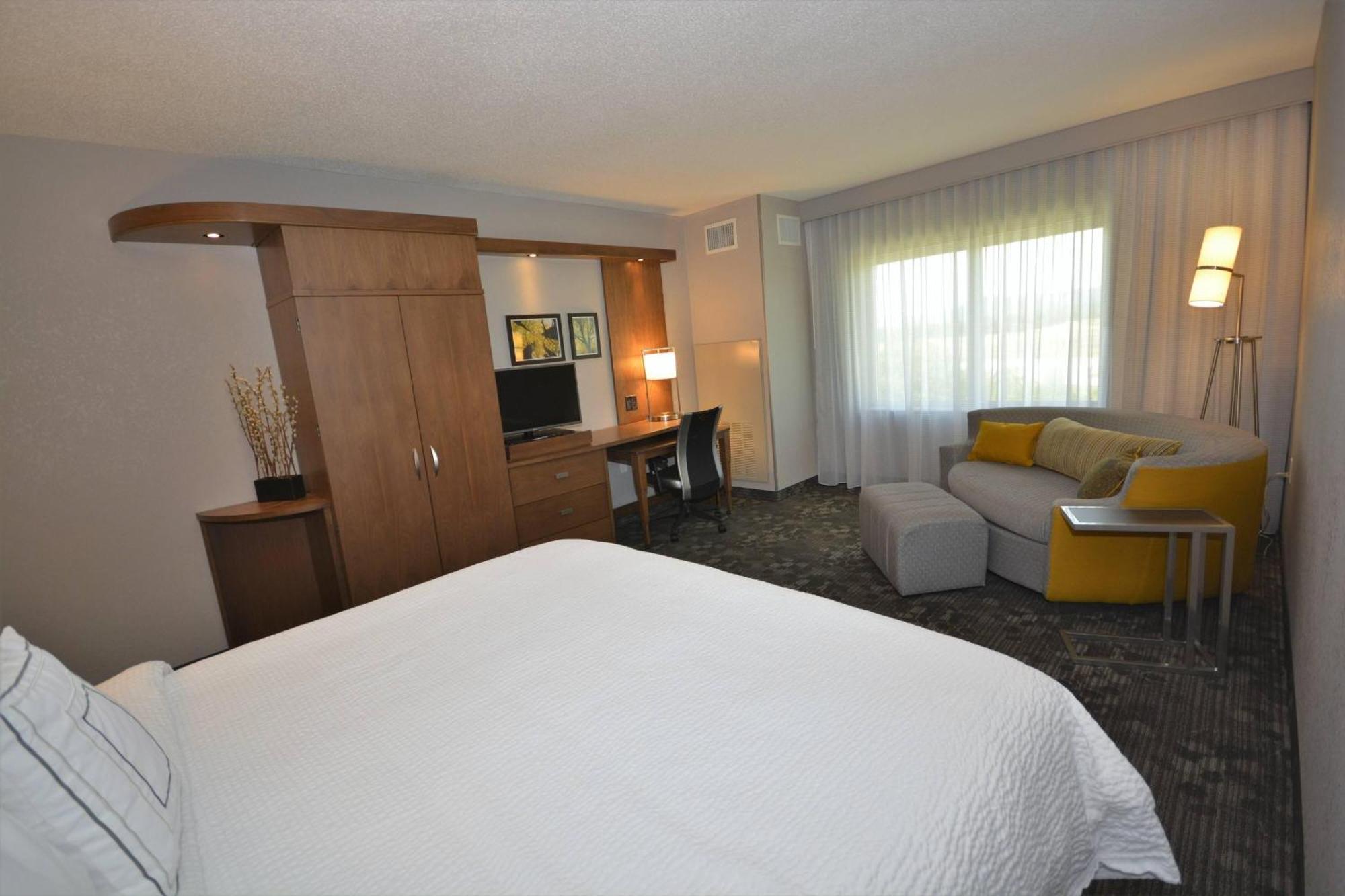 Courtyard By Marriott Asheville Airport Fletcher Eksteriør billede