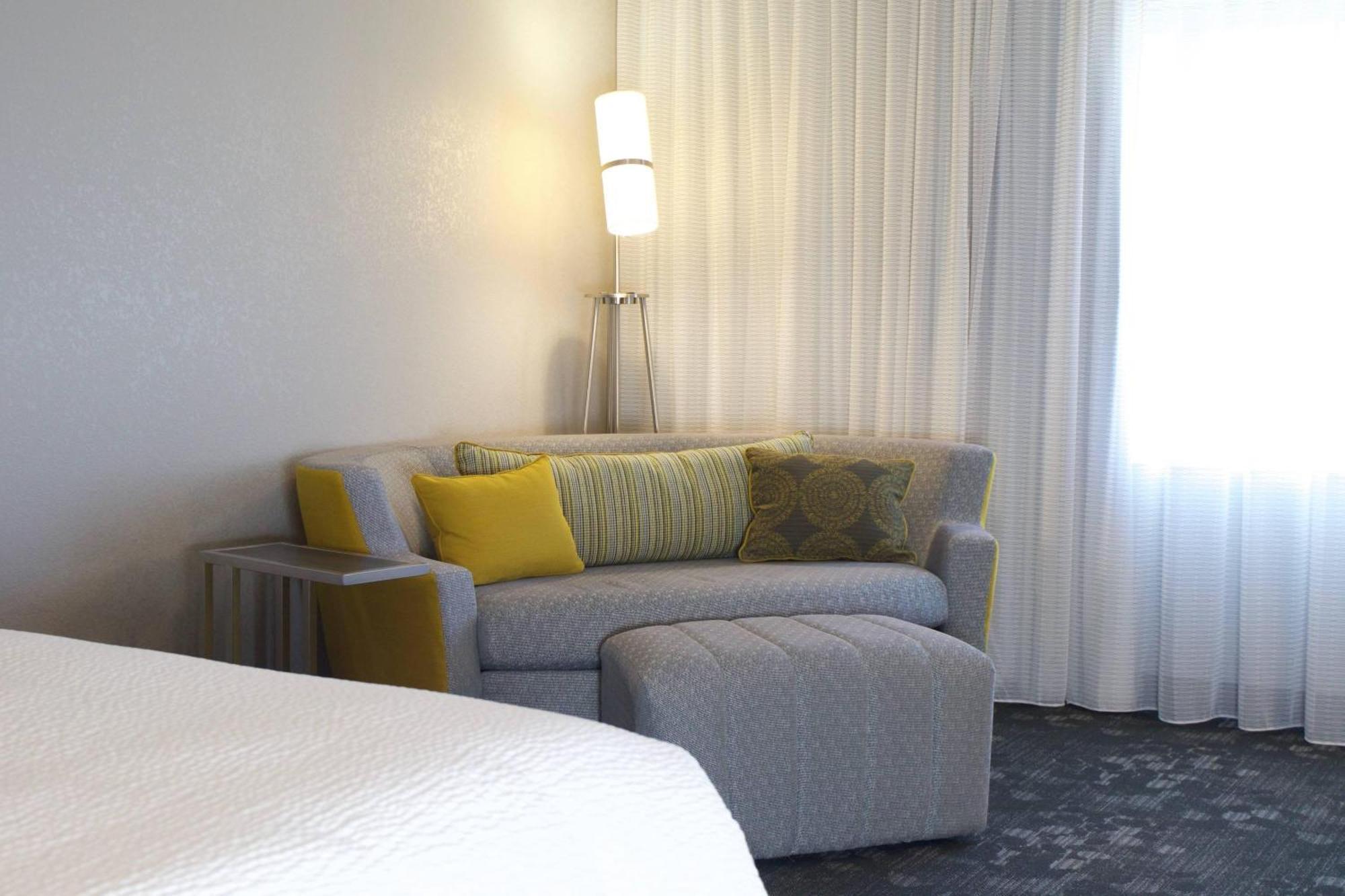 Courtyard By Marriott Asheville Airport Fletcher Eksteriør billede