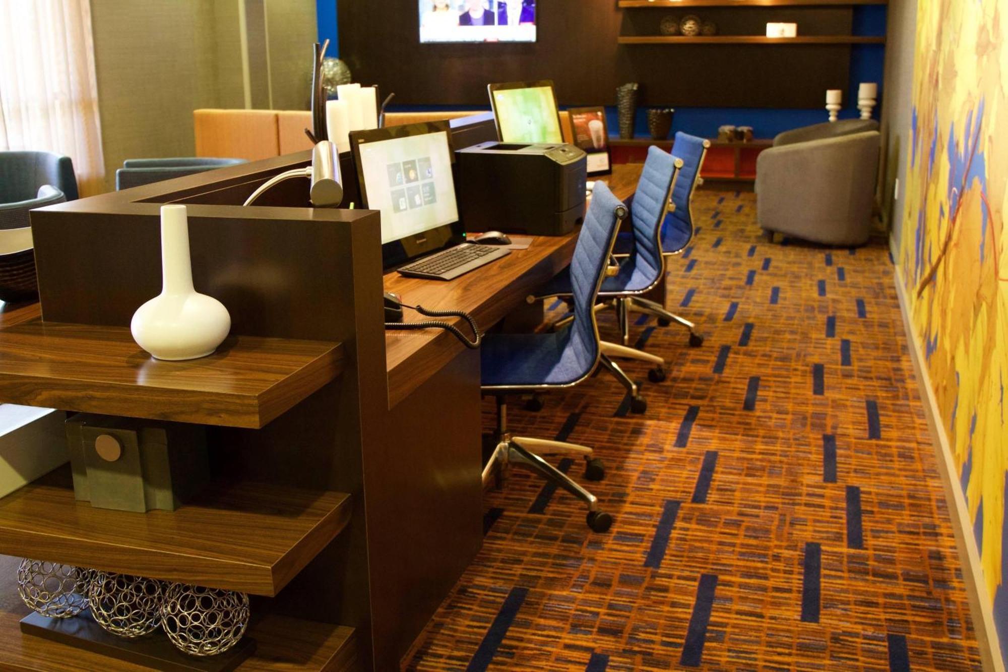 Courtyard By Marriott Asheville Airport Fletcher Eksteriør billede