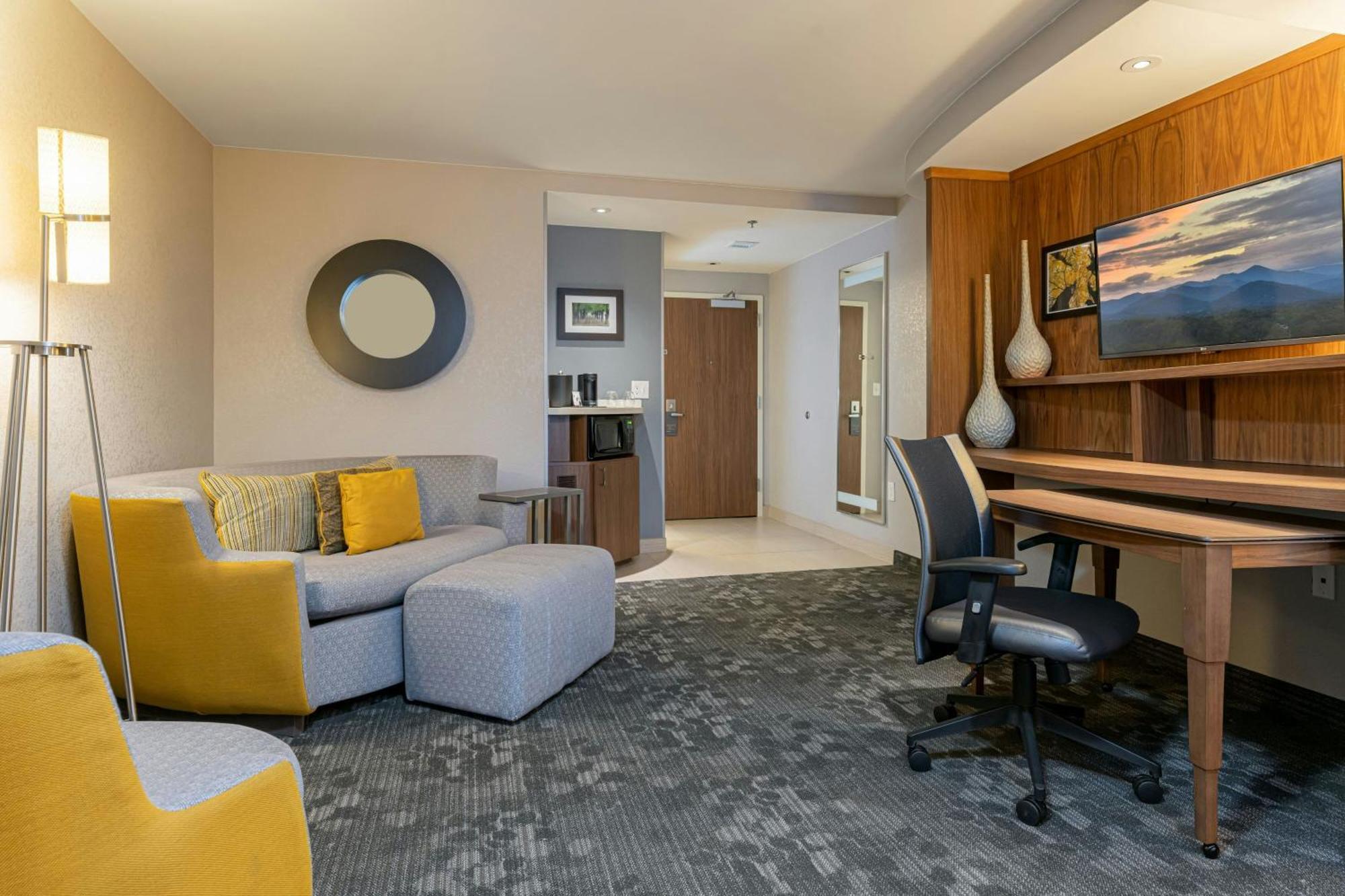 Courtyard By Marriott Asheville Airport Fletcher Eksteriør billede